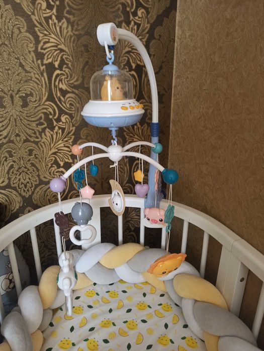 Мобіль у ліжечко