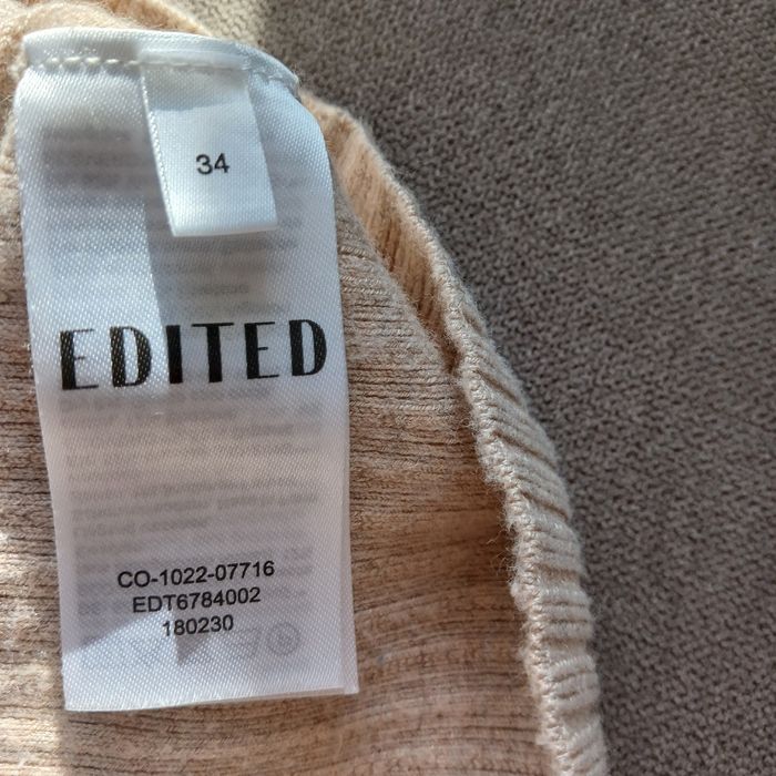 Трикотажна сукня міді в рубчик бренду  EDITED