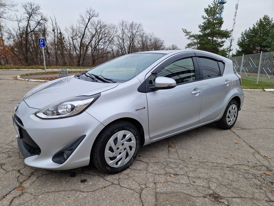 Продам Toyota Aqva hybrid(Prius C)