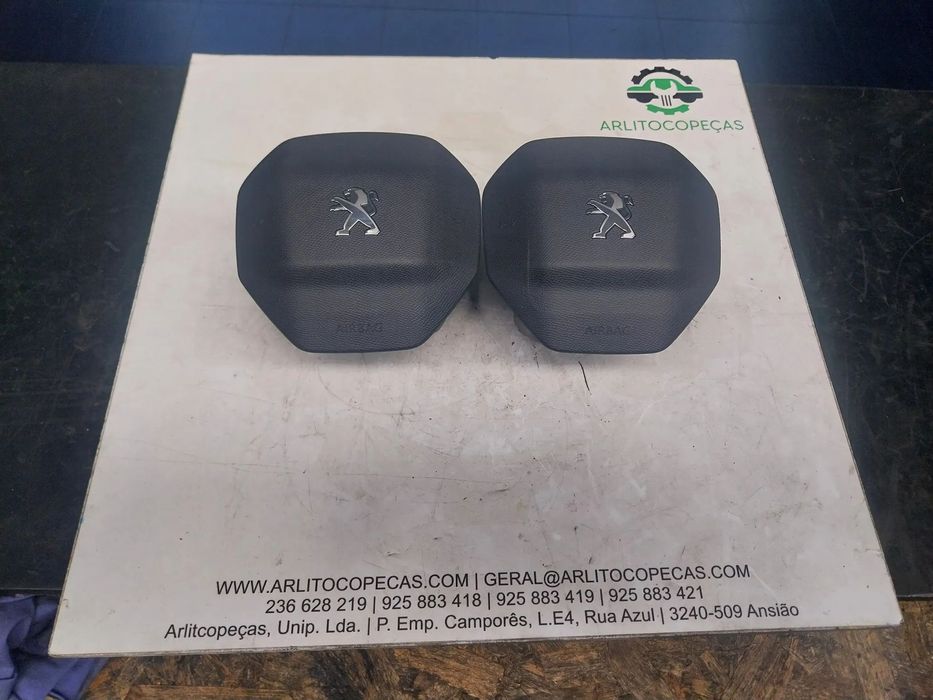 Airbag volante Peugeot Partner Ref: 98185172 ZD