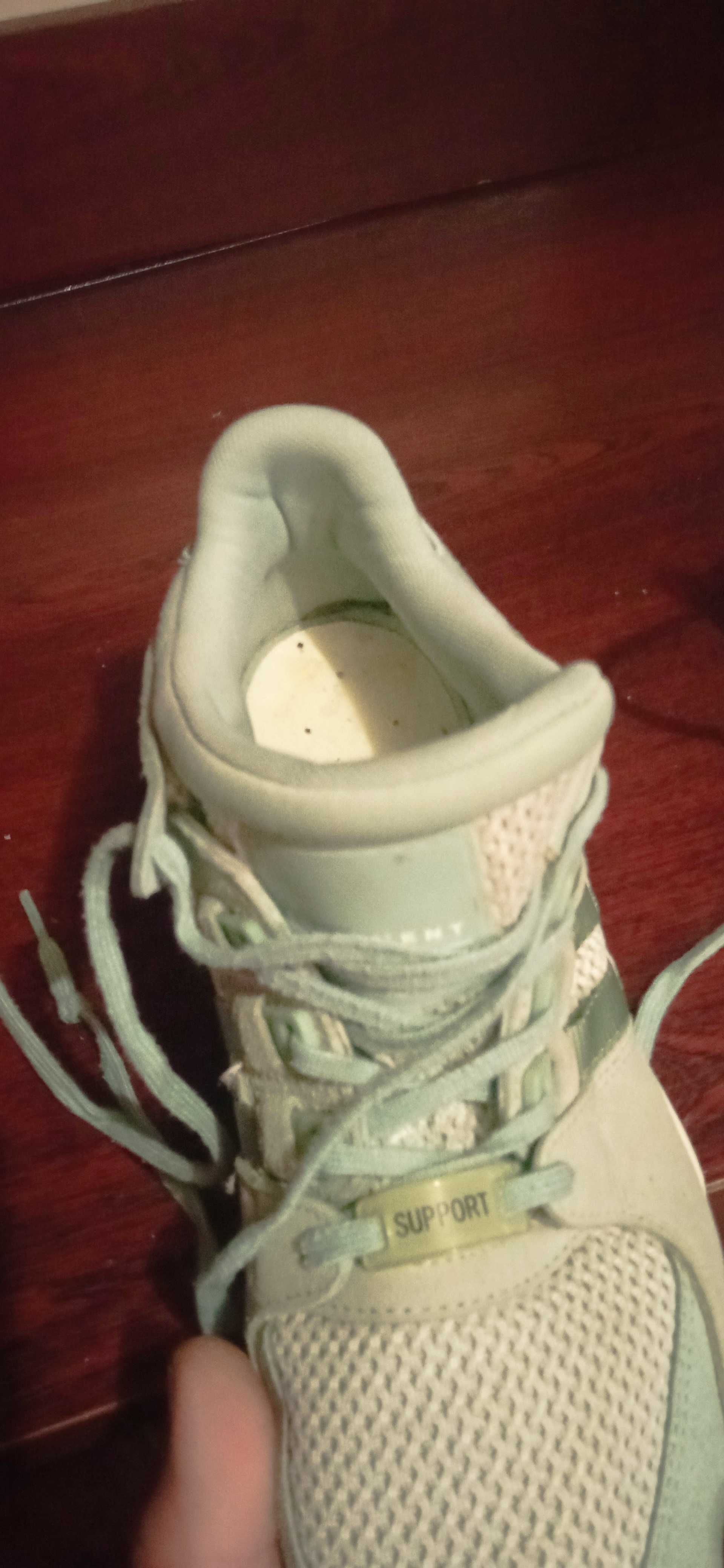 Кросовки женские Adidas