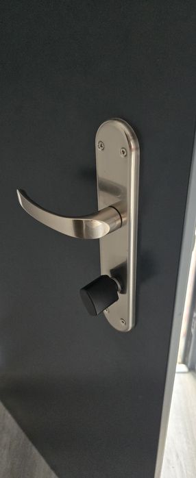 Instalação de fechaduras inteligentes