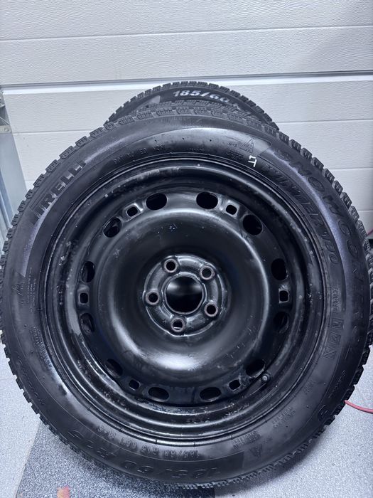4 Koła zimowe 15 cali skoda rapid, fabia, vw itp, et38 6Jx 15H2