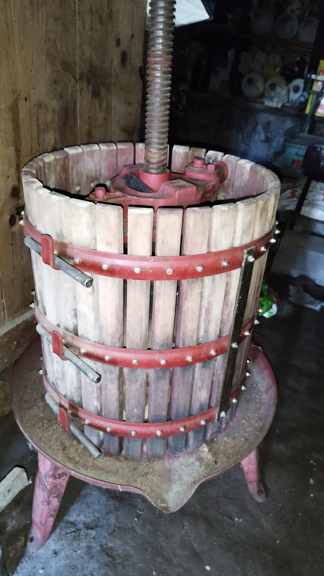 Prensa de vinho como nova