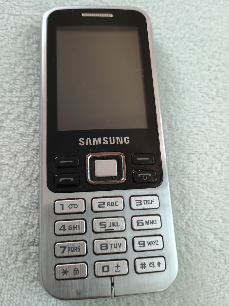 Telefon Samsung GT C3322 na dwie karty SIM