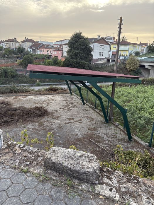 Cobertura metalica.
