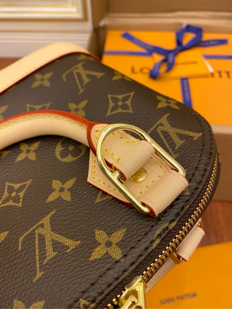 Сумка Louis Vuitton Alma