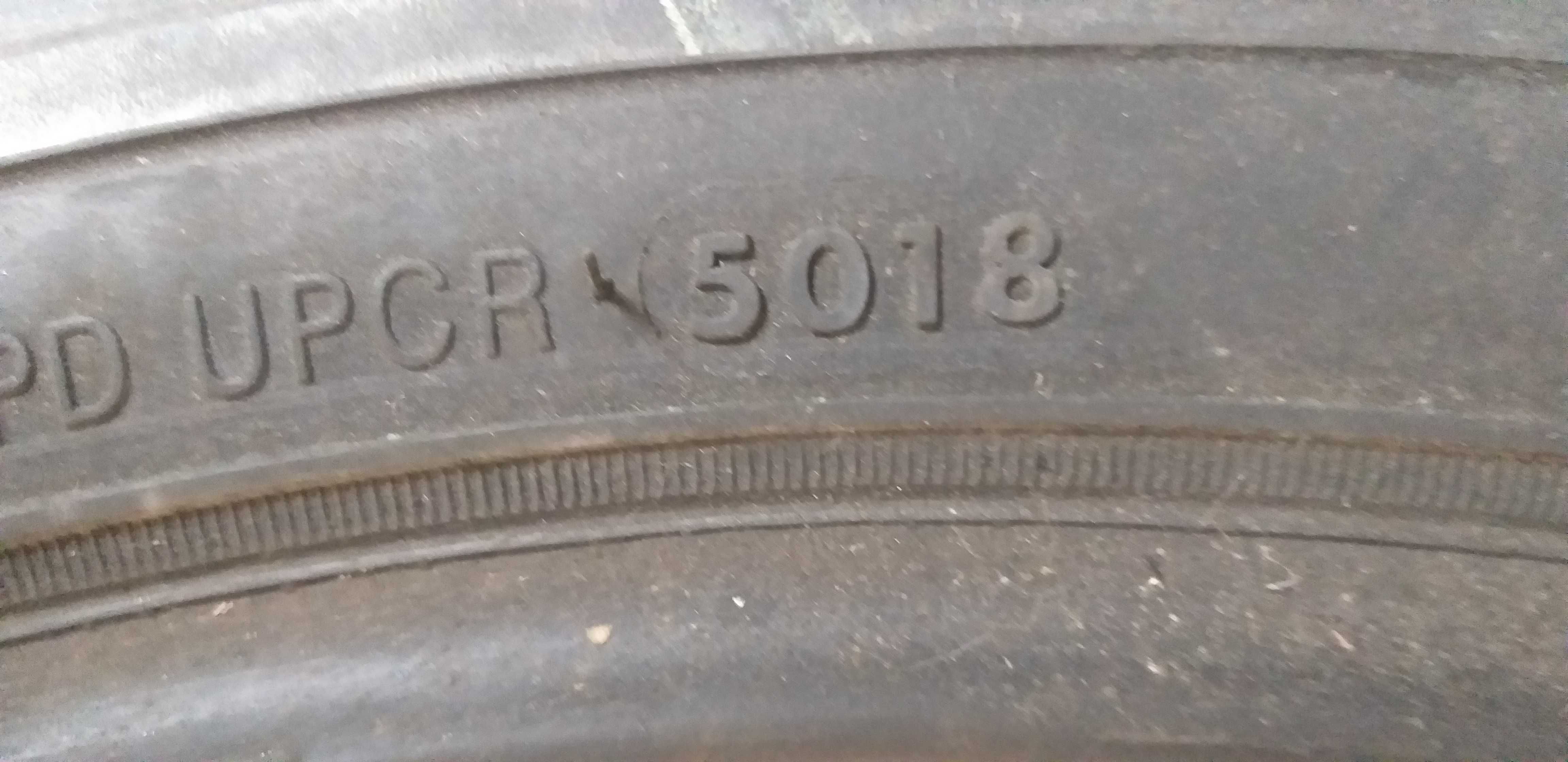 Szt4207F 225/50R17 TravelStar UN106 dot.5018