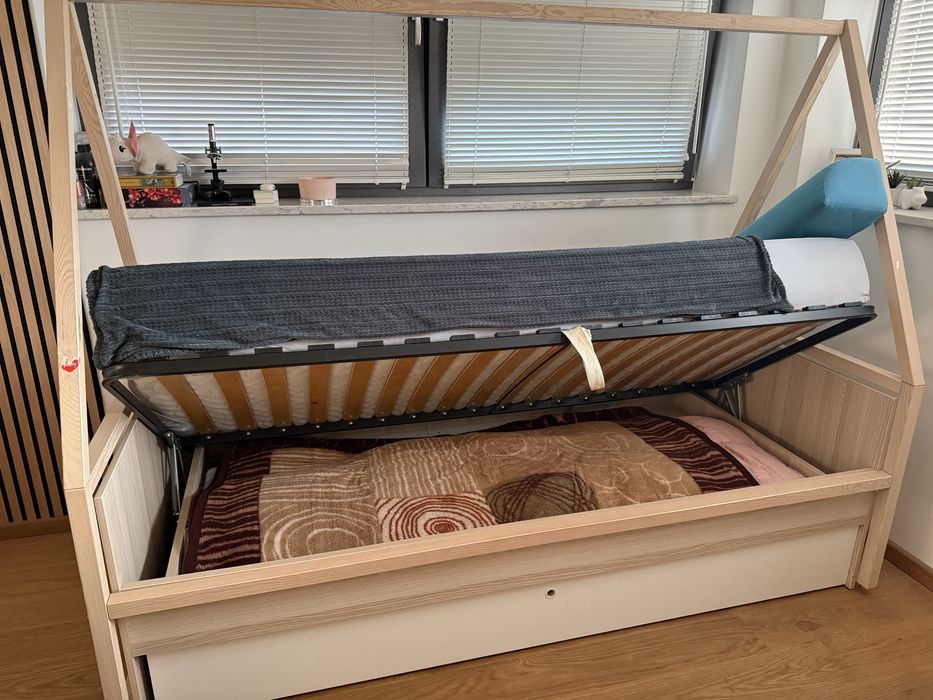 Łóżko mlodzieżowe VOX Spot Young z pojemnikiem i drugim łóżkiem.