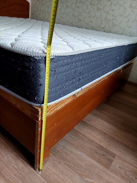 Ліжко з матрасом 160х200