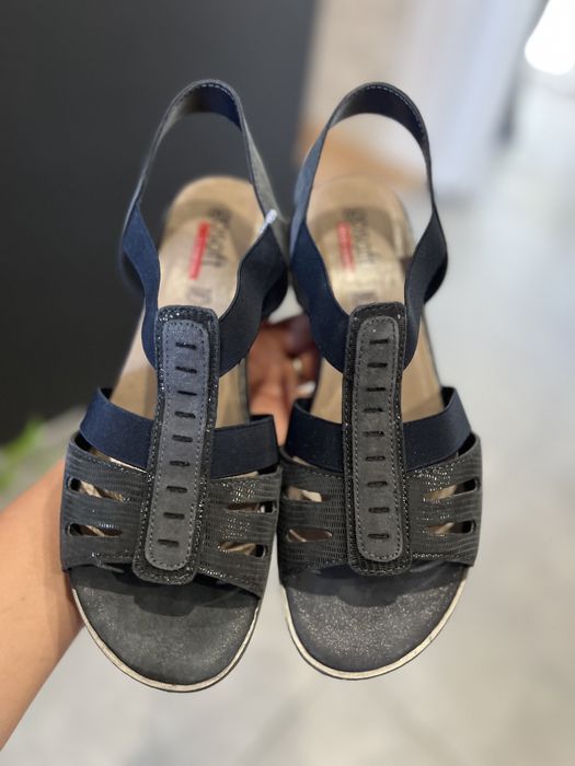 Sandały damskie skórzane nowe wygodne niski obcas Go Soft 39