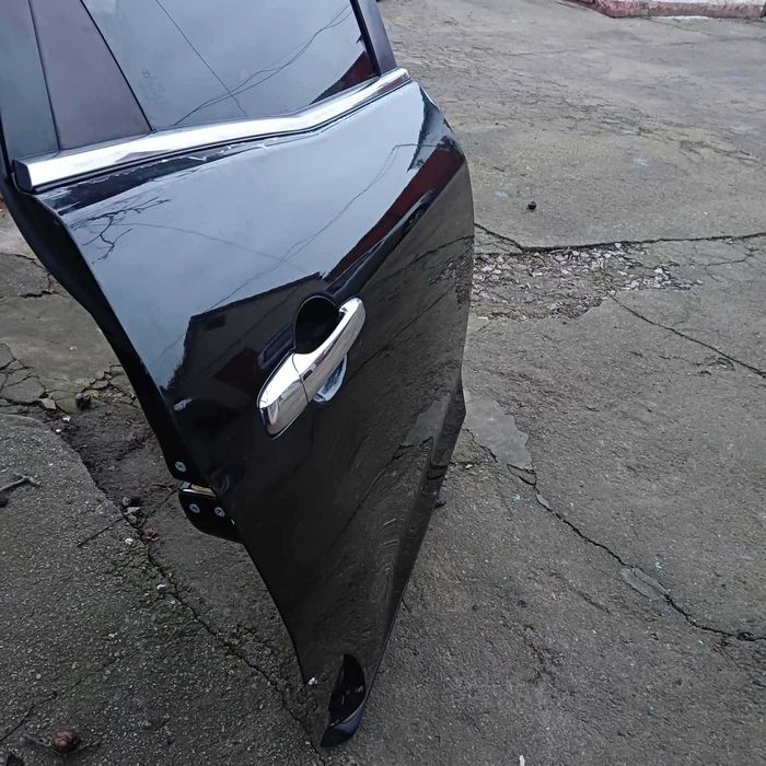 Двері задня права СХ7 Мазда