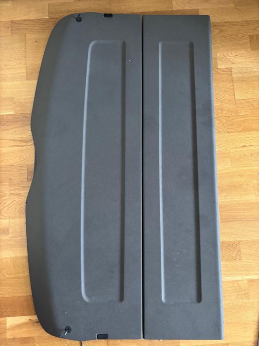 Продаю задню поличку багажника для Audi Q5