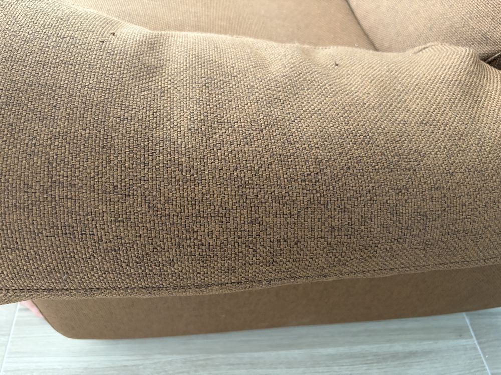 Sofa castanho pouco usado