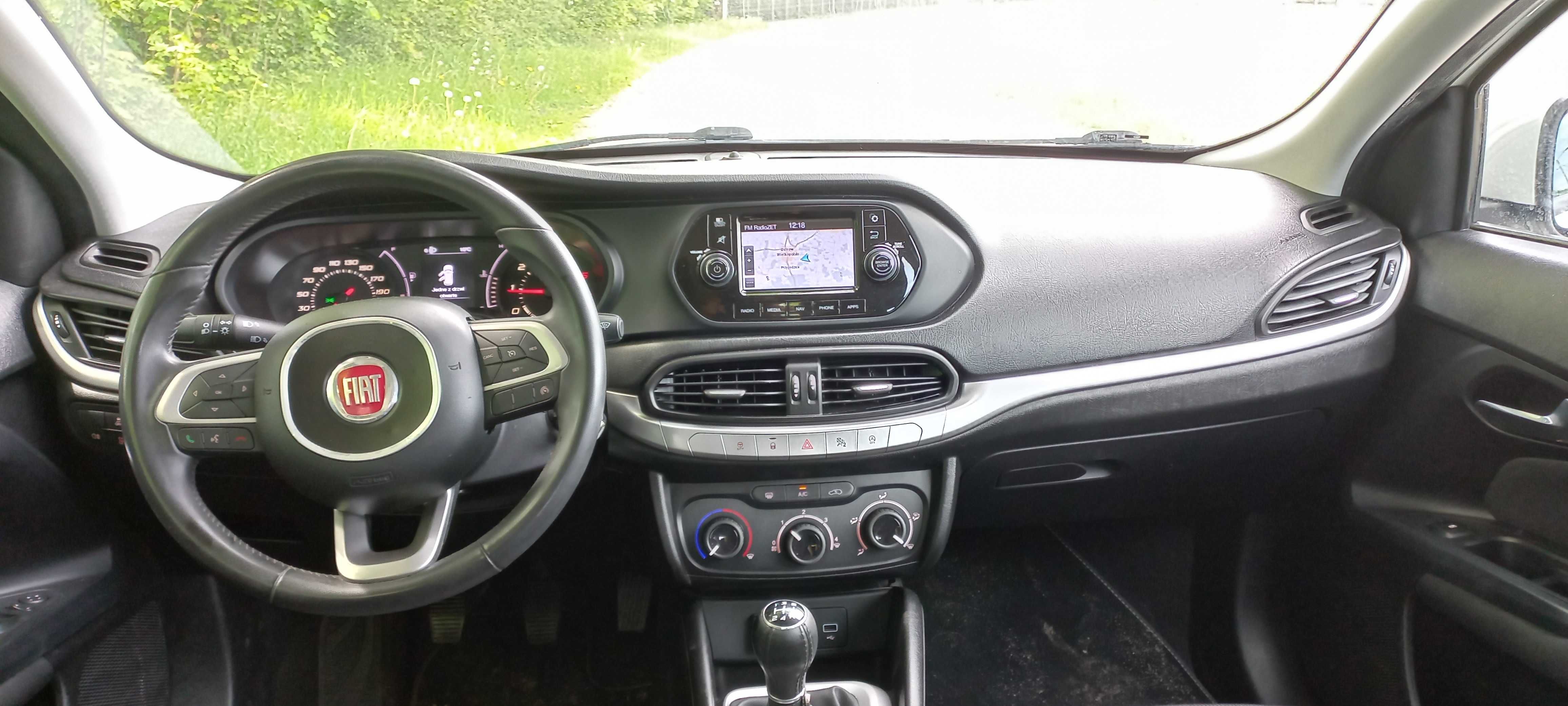 Fiat Tipo hb diesel 2018 nawigacja czujniki parkowania klimatyzacja