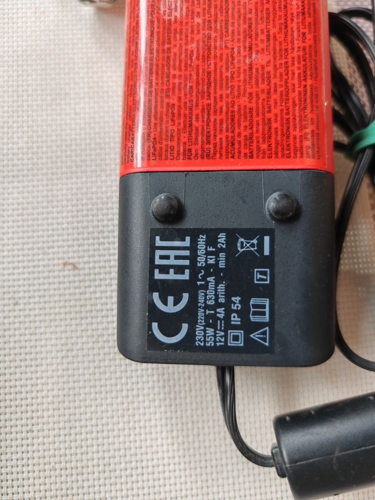 Зарядний пристрій Telwing 12V (для літій іонних батарей)