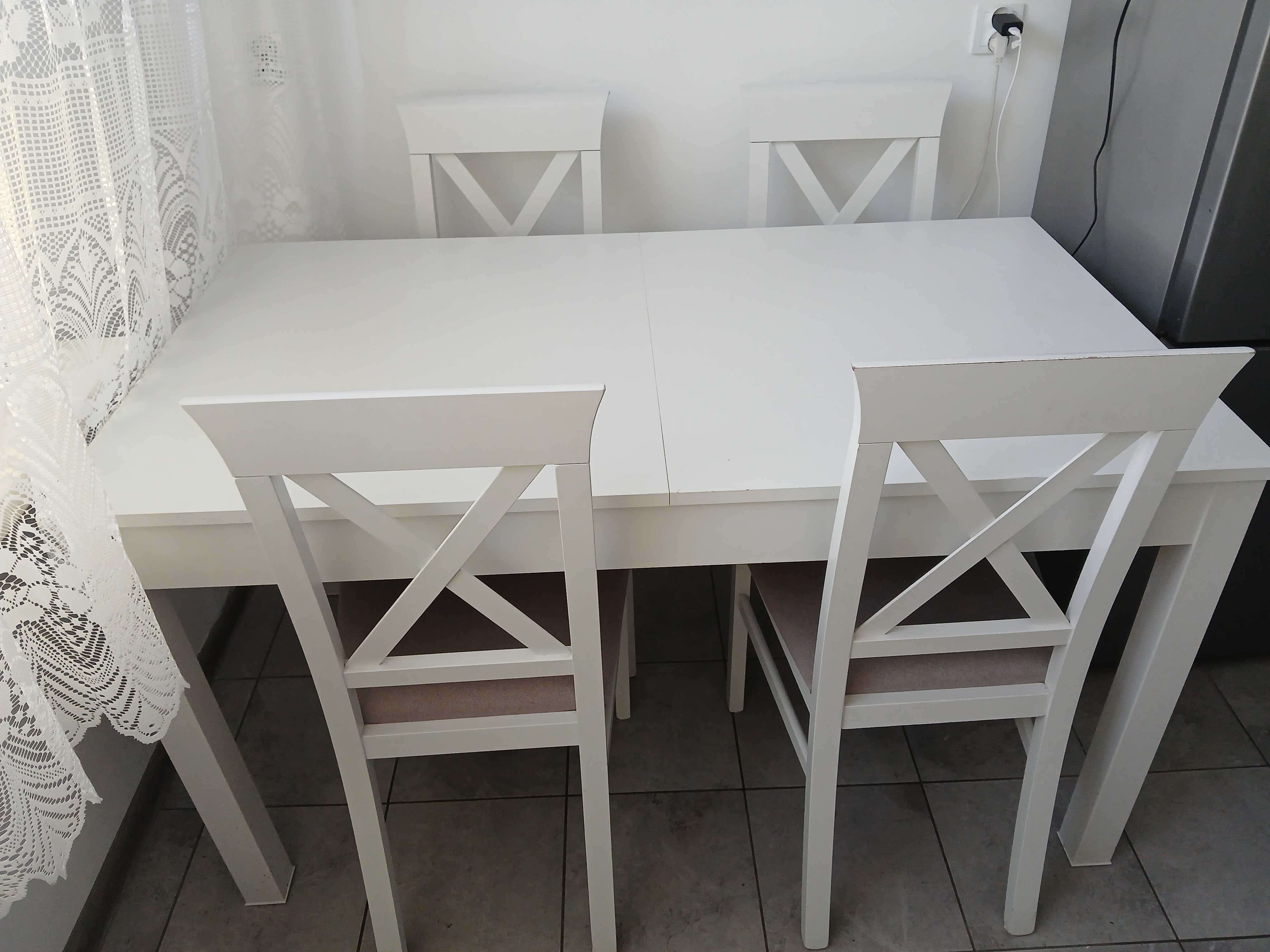 Stół z 4 krzesłami biały 140x80 rozkładany