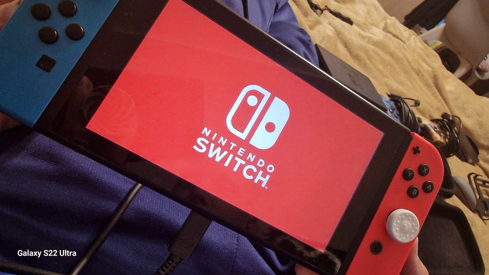 Nintendo Switch komplet+dwa pady
