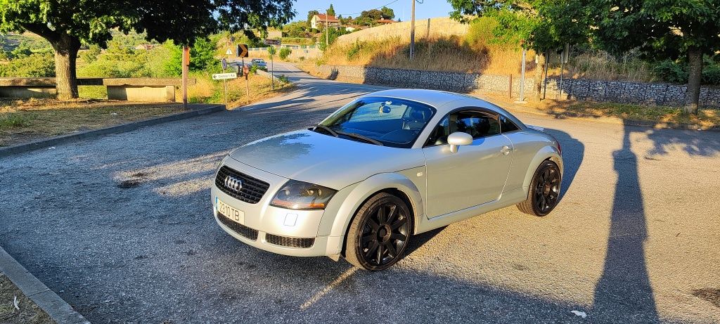 Audi TT 1,8T 180cv 2002 Nacional  (rev & rep 20vt garagem)