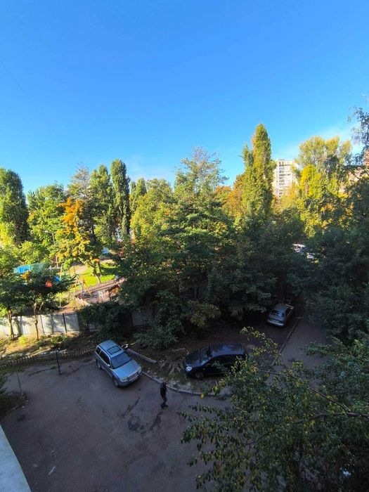 Продам 4-х комнатную на Таирова. Королёва/Инглези.и Кирпич. Программы!