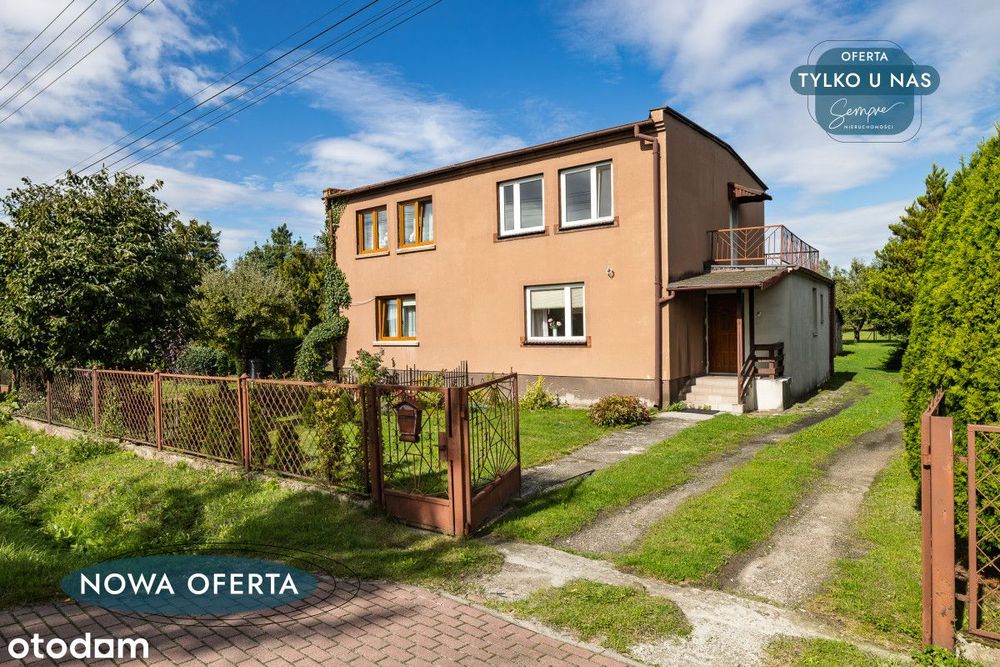 Bliźniak obok Zduńskiej Woli, Opiesin.