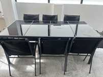 Mesa de exterior com 8 cadeiras