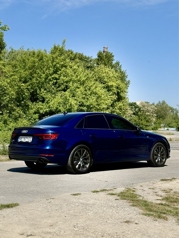 Audi A4 B9 Premium Blue 2.0 252 л.с 2017/16 г