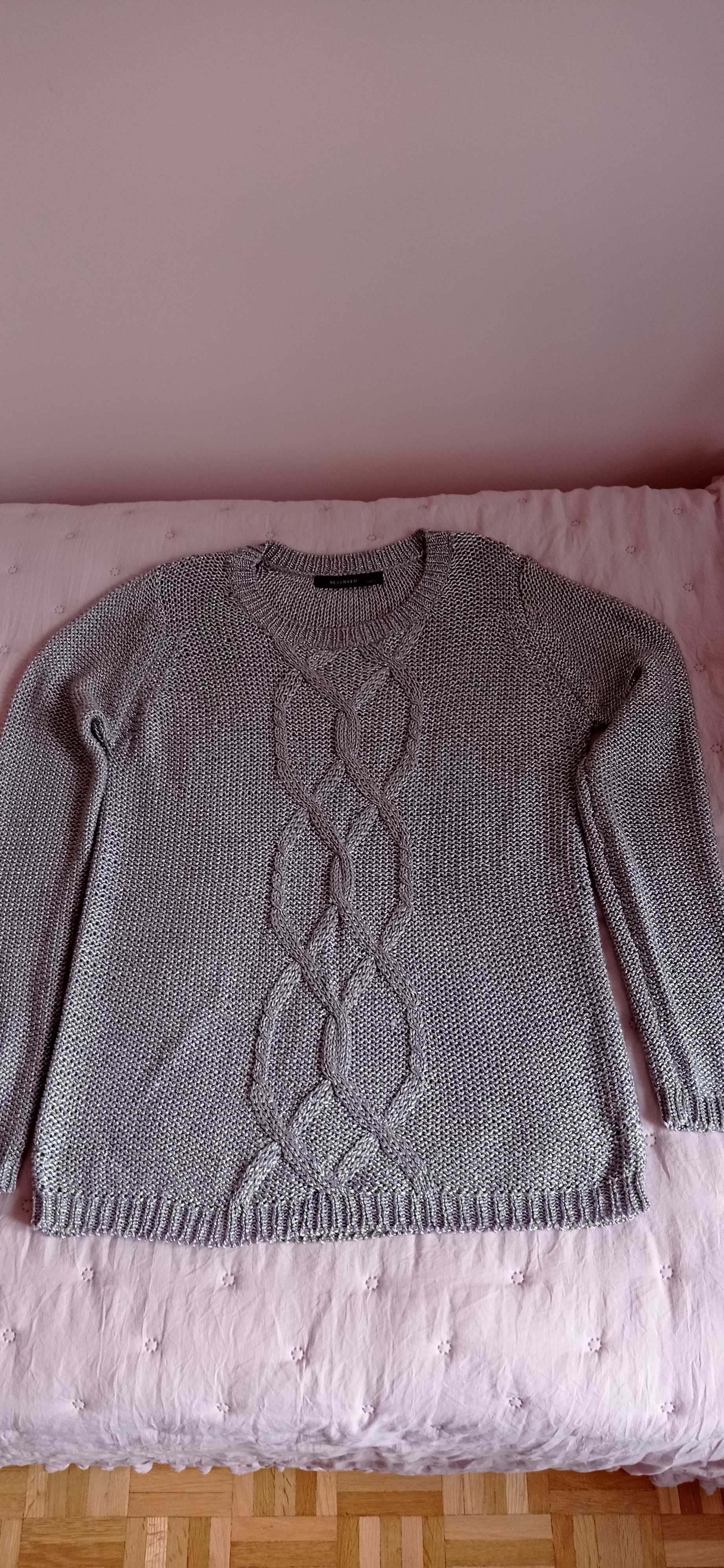 Srebrny sweter z jedwabiem