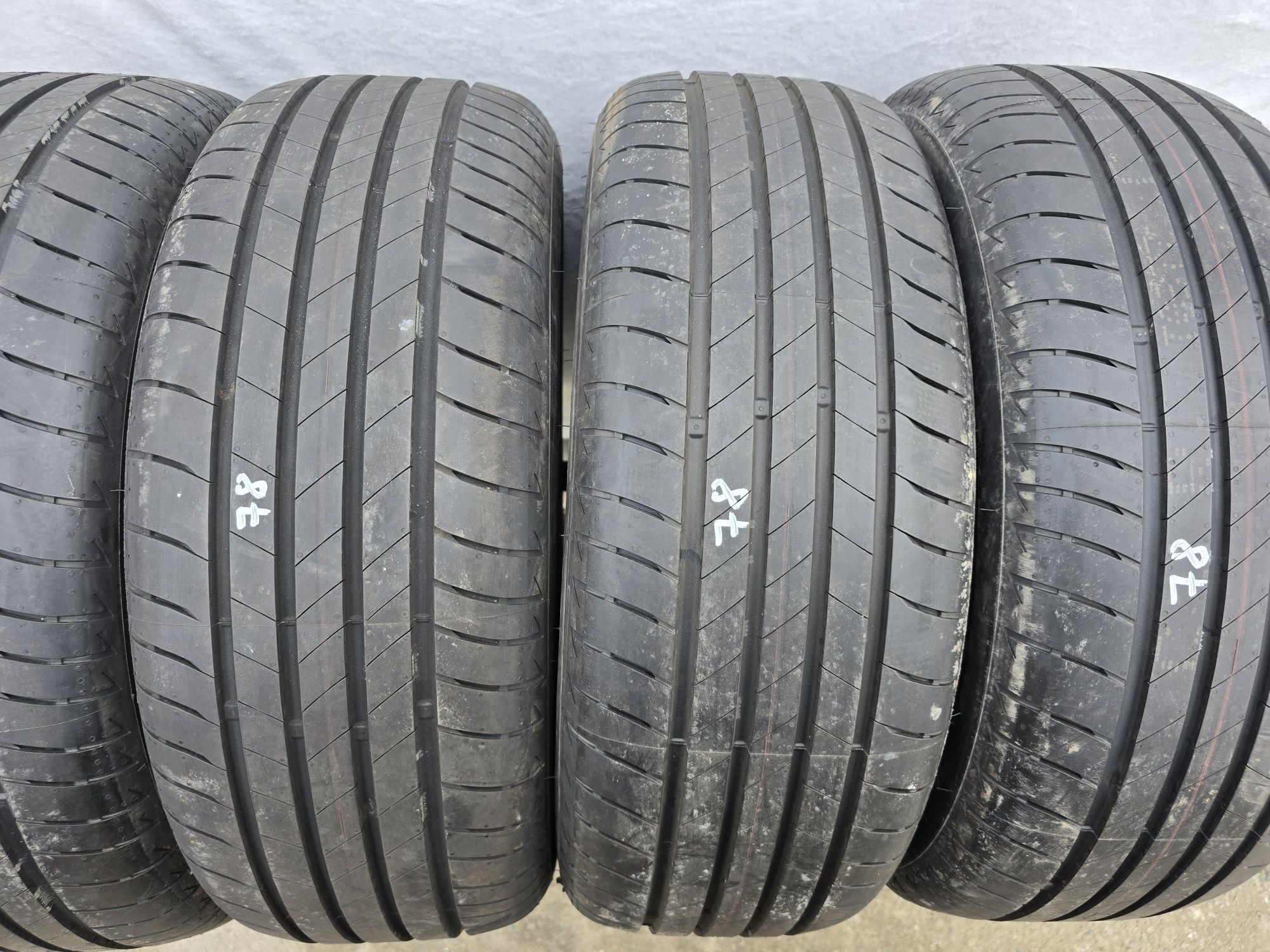 Bridgestone Turanza T005.   235/55/18