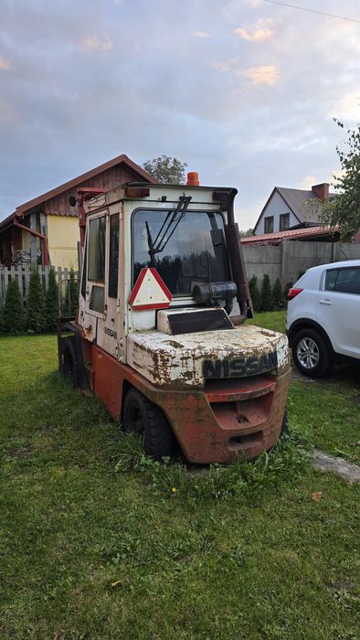 Wózek widłowy nissan 4T
