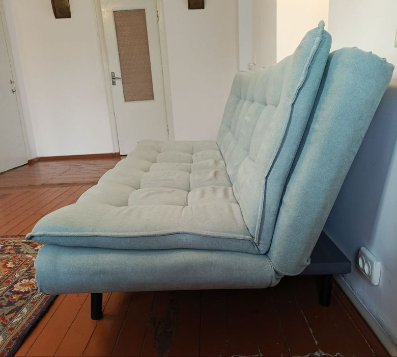 Продам прямий диван Алекс