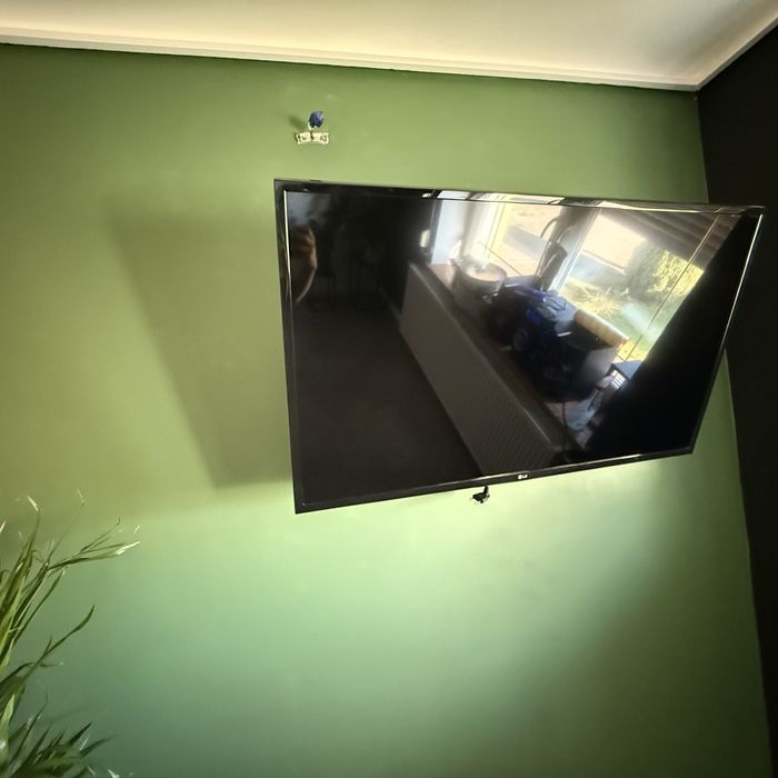 telewizor LG w dobrym stanie