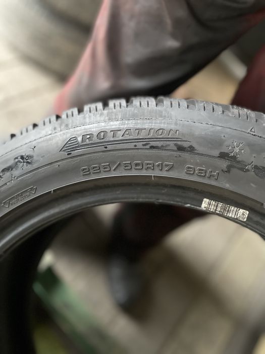 Шини резина 225 50 17 Dunlop 2шт. 6mm Зима зимові