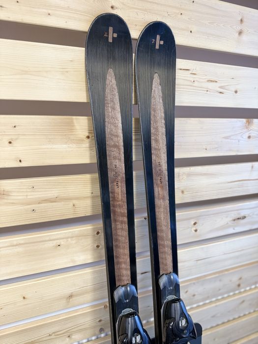 Prawie NOWE| ZAI TILA 160cm ręcznie robione szwajcarskie narty premium