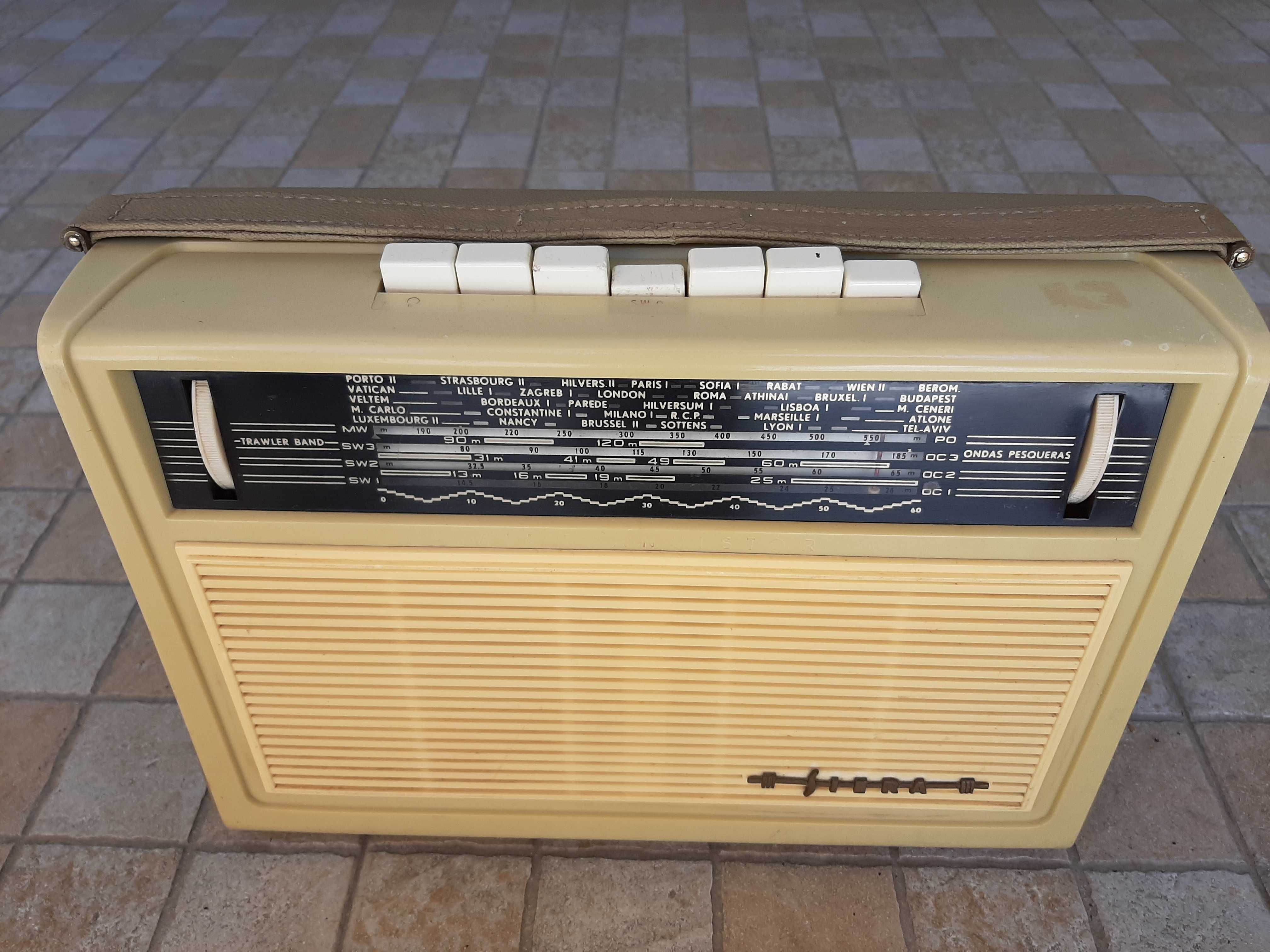 Rádio SIERA, Modelo SA6198T, dos anos 50