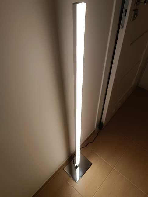 Lampa podłogowa Led