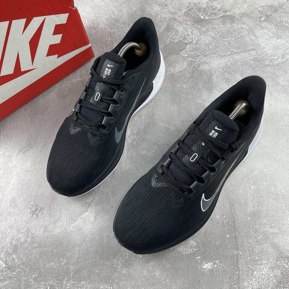 Кроссовки Nike 44