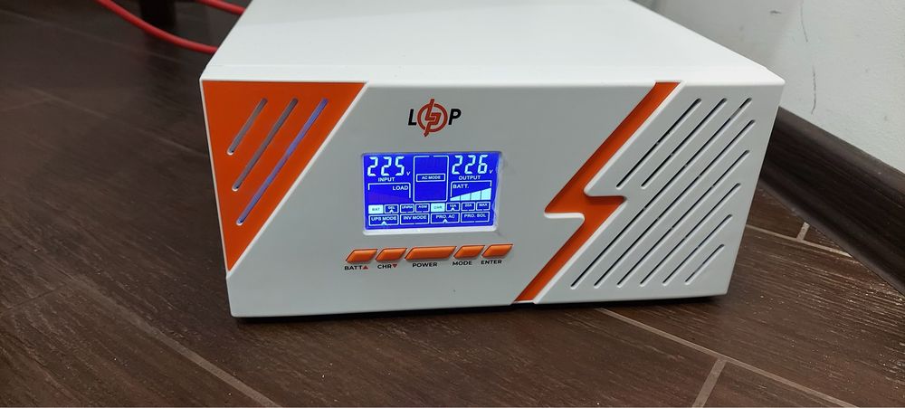 ДБЖ  правильна синусоіда 12В LPM-PSW 1500VA (1050вт)