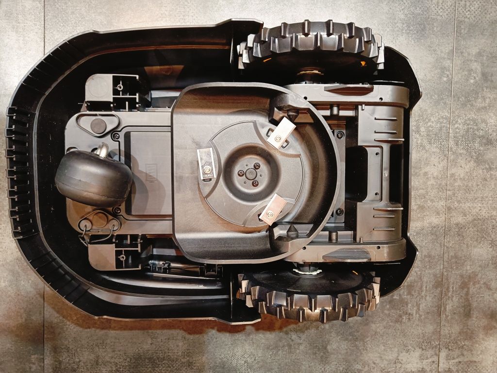 Nowy robot do trawy