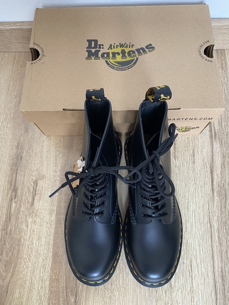 Buty Dr Martens Smooth - nowe