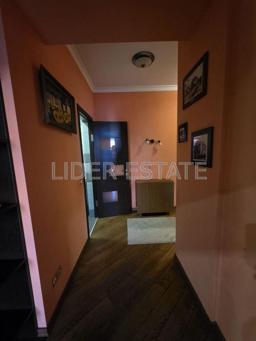 Продам 2-кімнатну квартиру по вул. Гленца