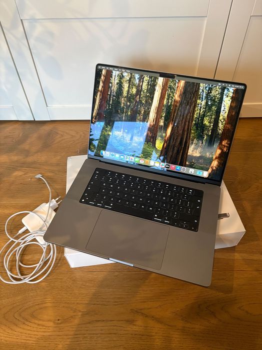 MacBook Pro 16cali M1Max 64GB RAM 1TB Dysk Cpu 32