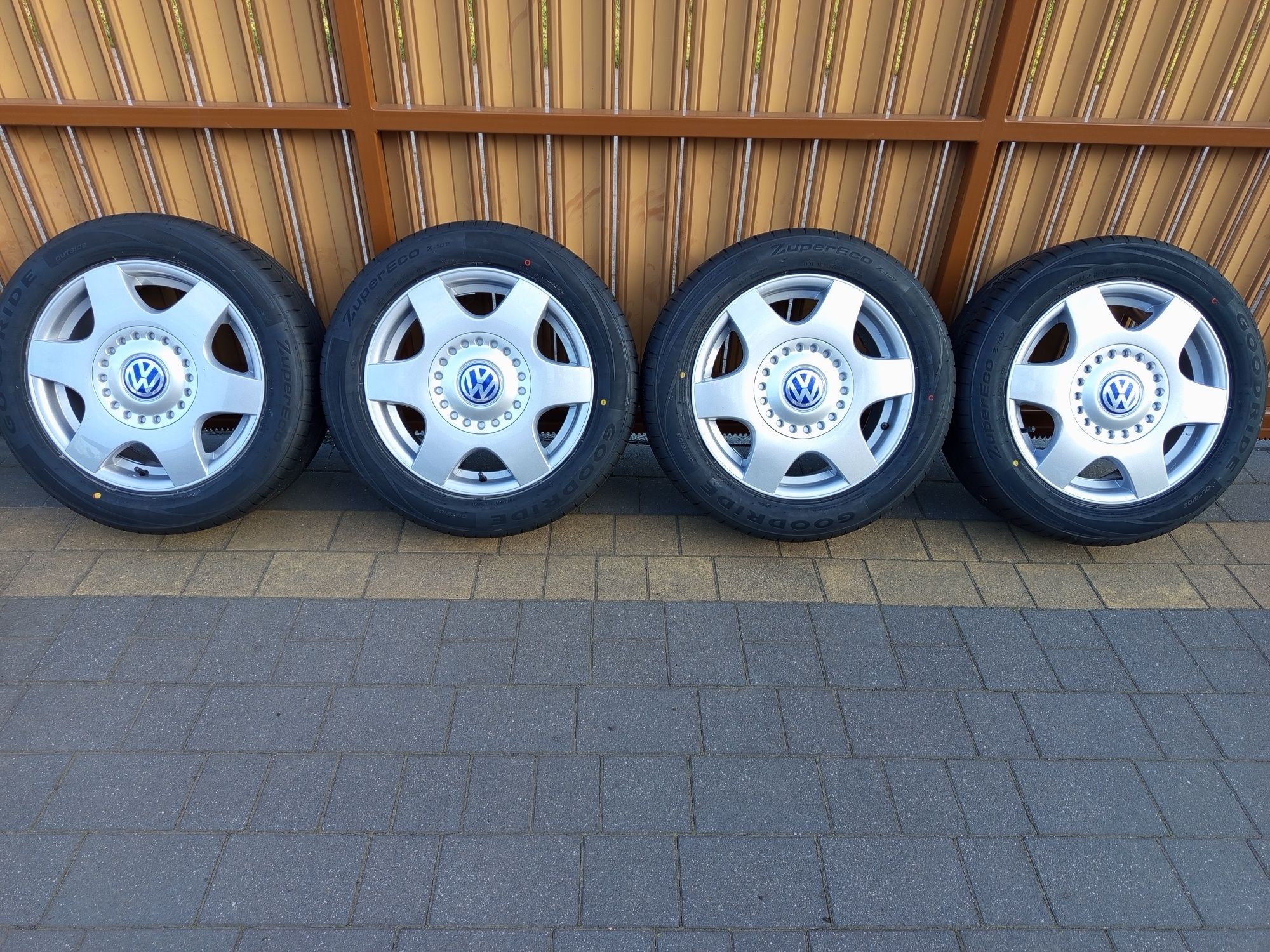 Nowe kola new beetle,golf,leon1  5x100 16"