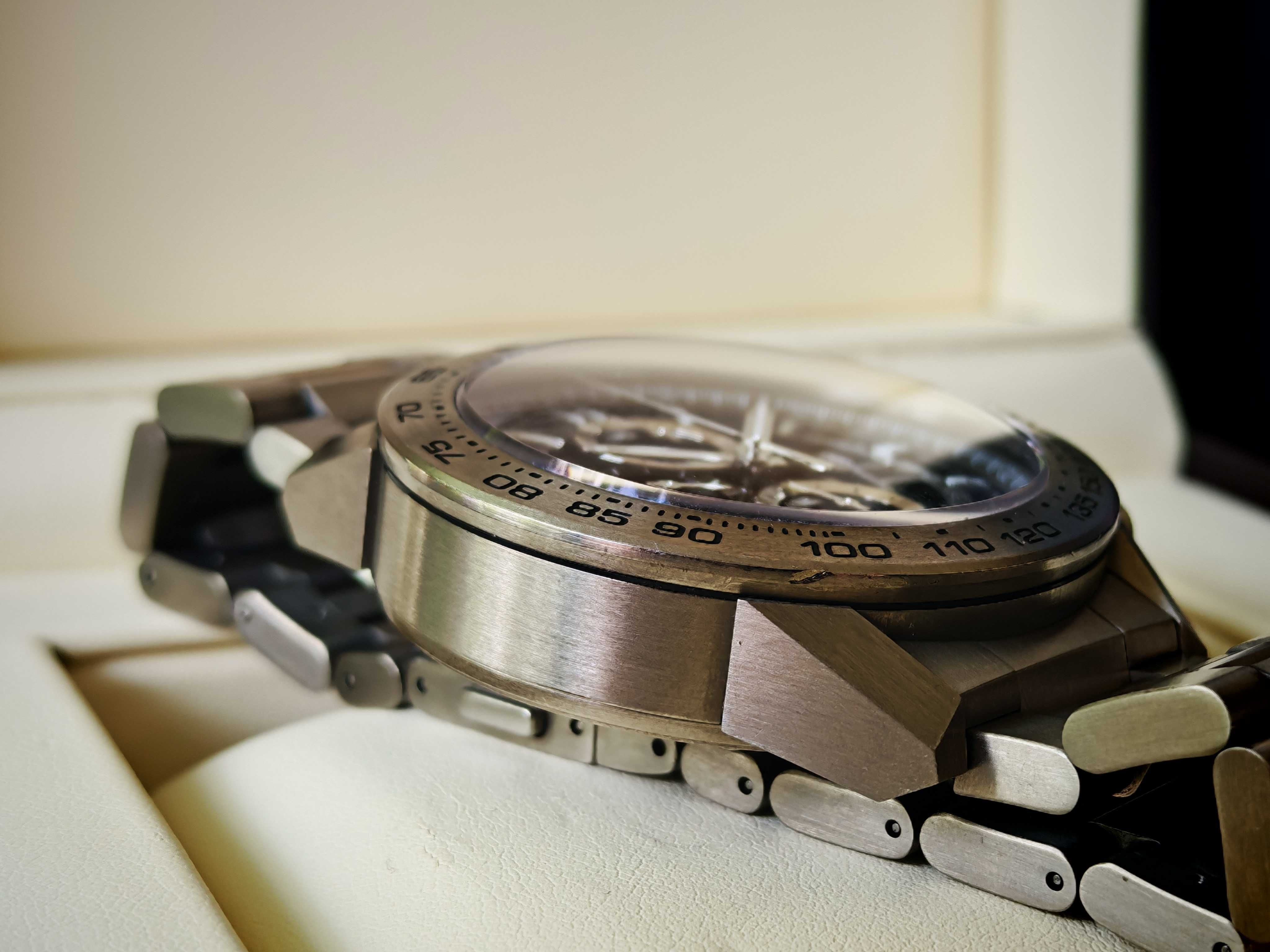 TAG HEUER Carrera Caliber Heuer 01 Titanium CAR2A8A.BF0707