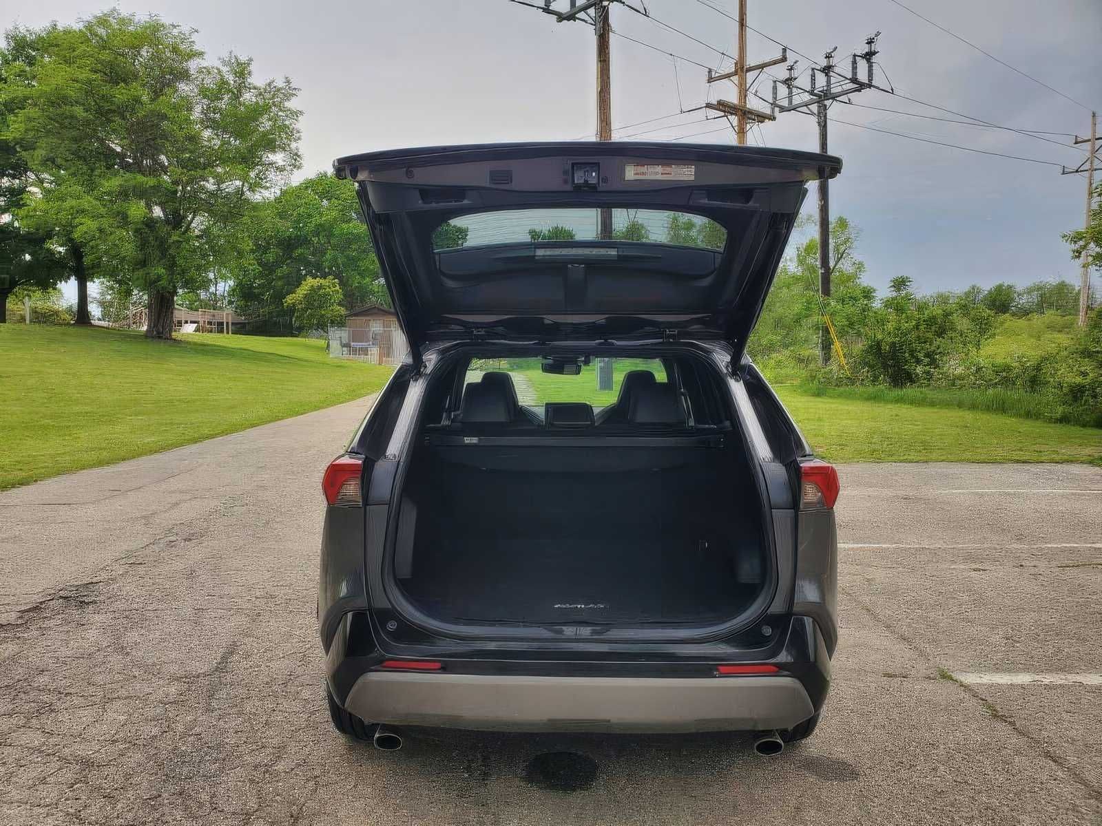 2020 Toyota RAV4 Hybrid XSE