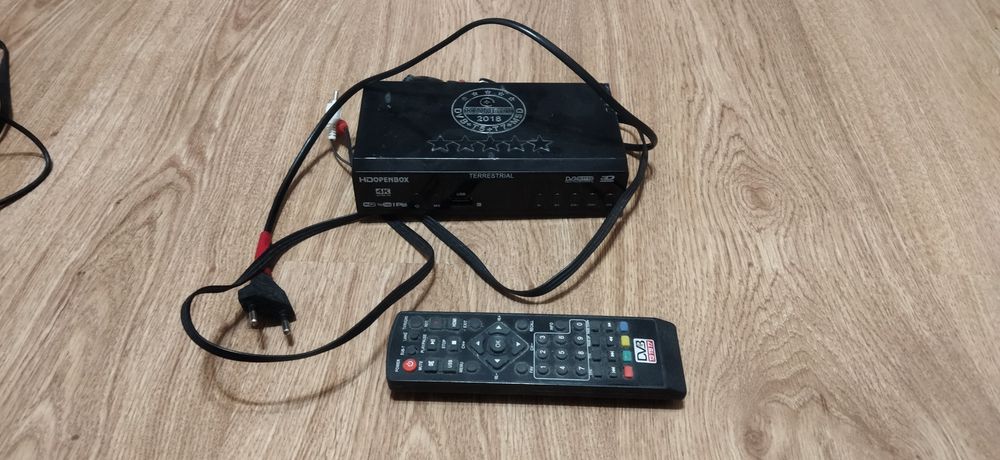 Тюнер Т2 б/у стан хороший