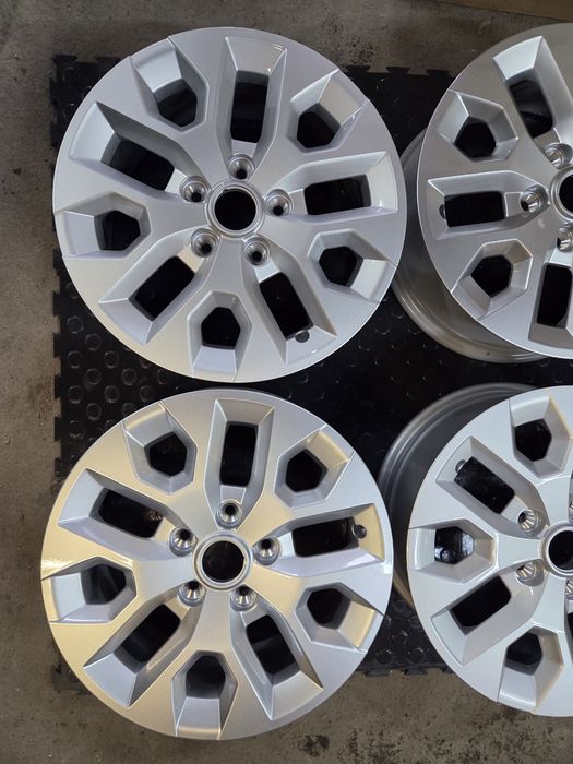 Felgi Aluminiowe 5x114,3 6,5Jx16 ET50 Renault Trafic Dacia Duster