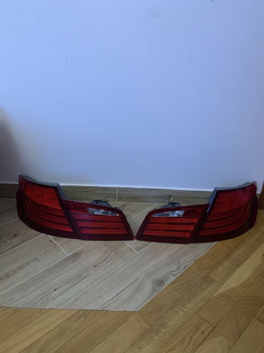 Комплект задніх оригінальних фонарів BMW F 10 (БМВ Ф10 дорестайл)