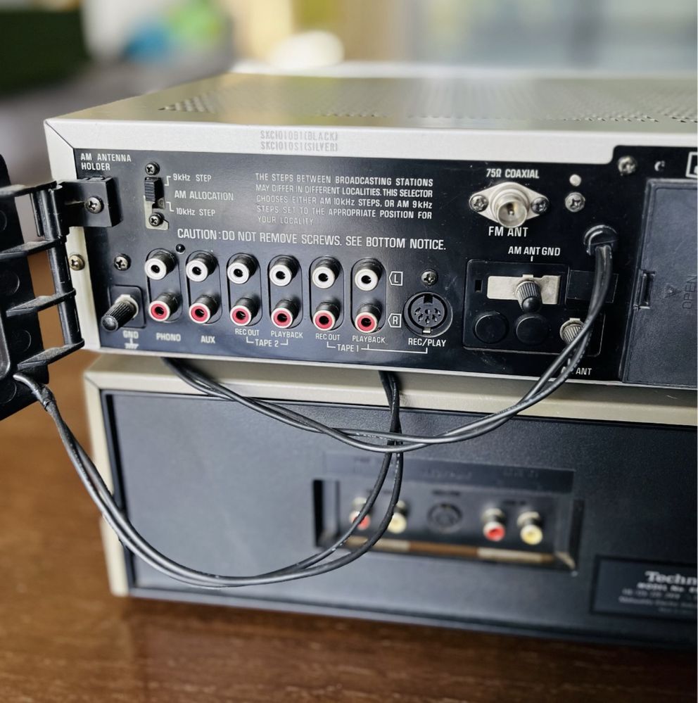 Amplituner i magnetofon Technics super stan