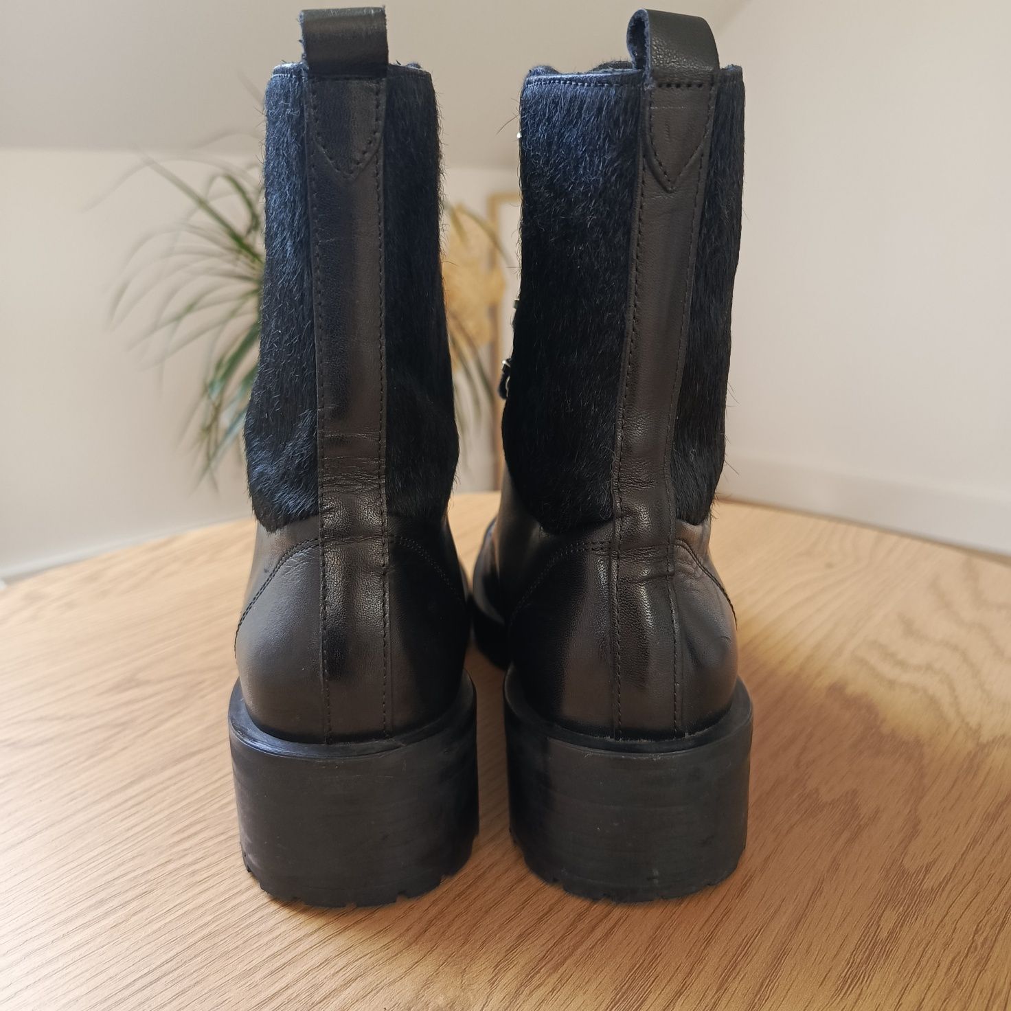 Buty trapery Massimo Dutti